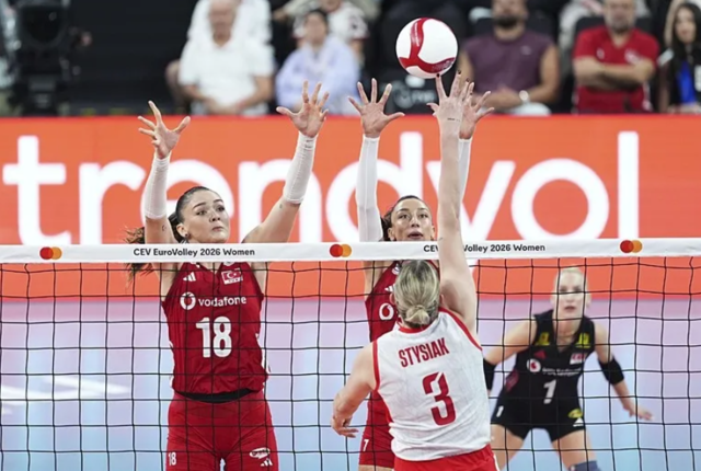 Filenin Sultanları İlk Mağlubiyetini Aldı! Polonya'ya Karşı 3-2'lik Sonuçla Yenildik: Grubu İkinci Tamamladık
