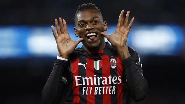 Galatasaray, Leao Transferini Resmen KAP'a Bildirdi!