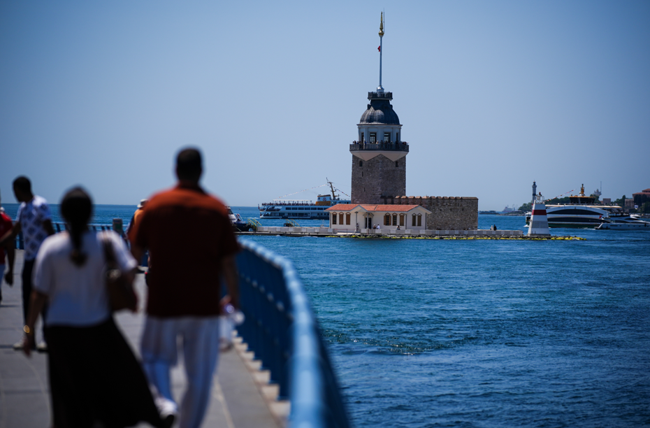 İstanbul'un gündüzü yaz gecesi soğuklarıyla karşılaşıyor: Hava durumu güncellendi ve sıcaklıklar hızla düştü