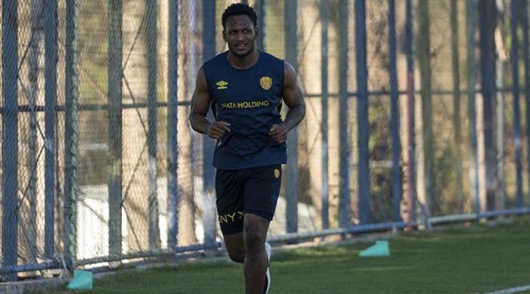 MKE Ankaragücü'deki frontal şok Renaldo izinsiz aktarıldı