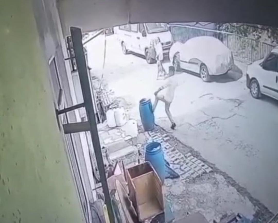 Infial yaratan görüntü! Tepki yağmur yağıyor: Baba ve oğlu 70 yaşındaki kadın böyle ... Bunun nedeni 2'den vazgeçmekti